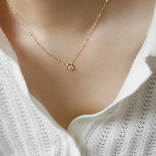 The Romance Necklace